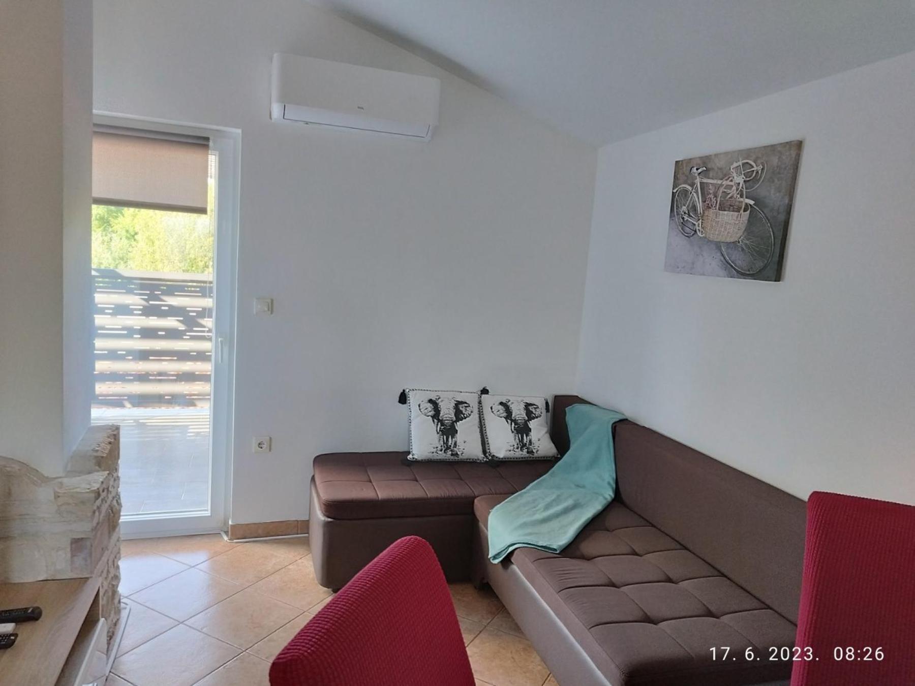 Apartment Zelena Oaza Sisan 75 M2 - 2 Bedrooms エクステリア 写真